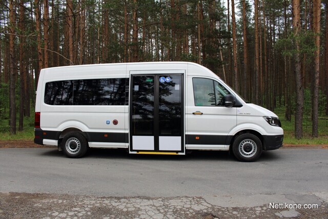 Matalalattiaiset bussit